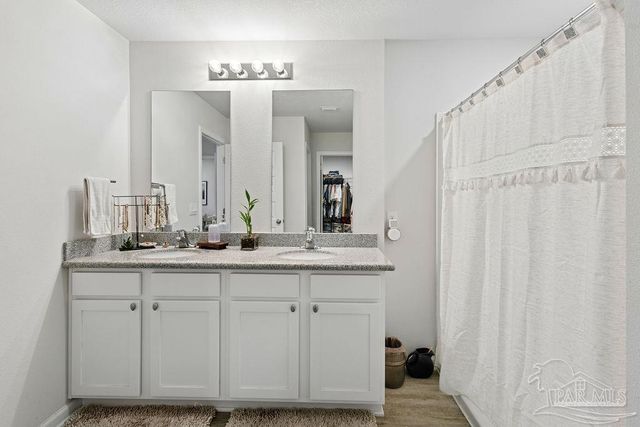 8674 Pathstone Blvd, Pensacola, FL 32526