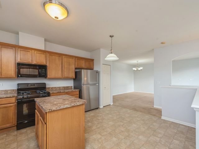 2243 Concord Drive 30-B, Mchenry, IL 60050