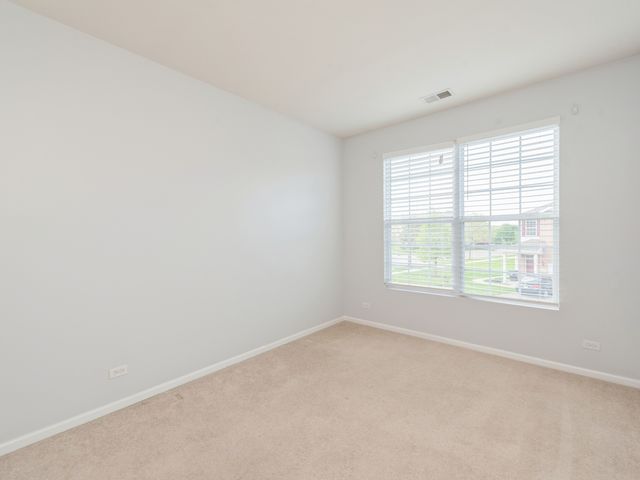 2243 Concord Drive 30-B, Mchenry, IL 60050