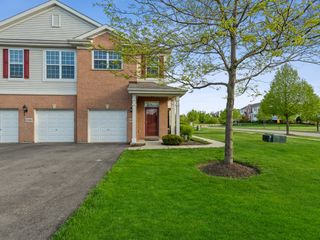 2243 Concord Drive 30-B, Mchenry, IL 60050