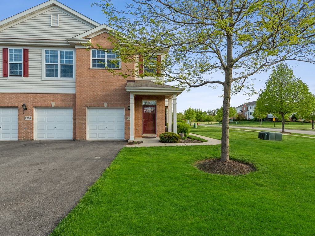 2243 Concord Drive 30-B, Mchenry, IL 60050