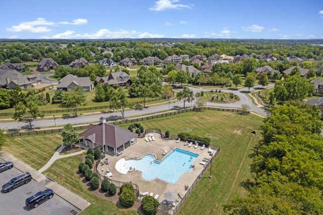 201 Higginson Pl, S, Gallatin, TN 37066