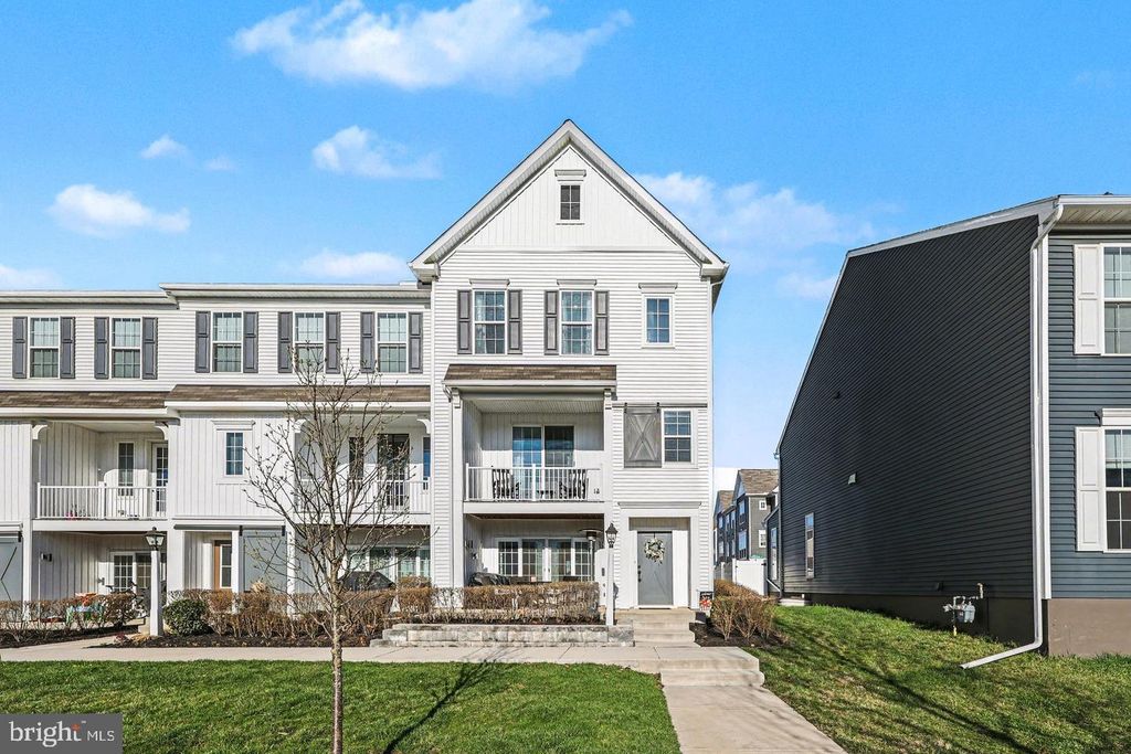 3111 BEN ST, Mechanicsburg, PA 17055