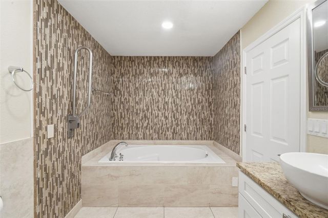 8423 BERMUDA DUNES DRIVE, Orlando, FL 32819