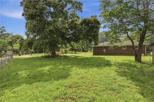 700 Woodmont Circle, Anderson, SC 29624