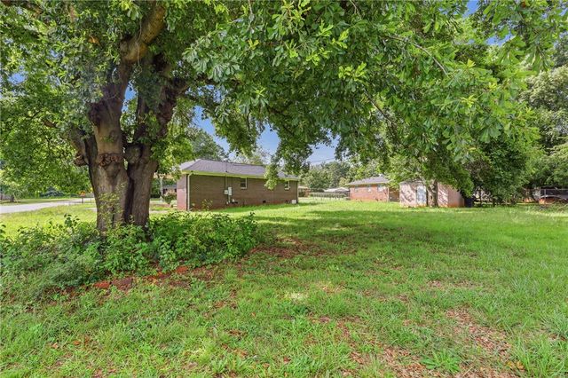 700 Woodmont Circle, Anderson, SC 29624