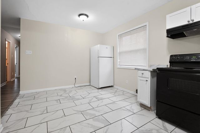 748 WESTERN PARK DR, Memphis, TN 38109