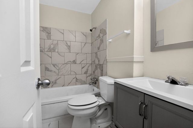 748 WESTERN PARK DR, Memphis, TN 38109