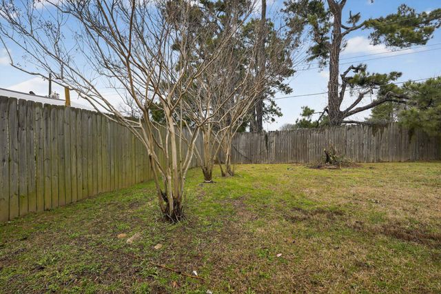 748 WESTERN PARK DR, Memphis, TN 38109