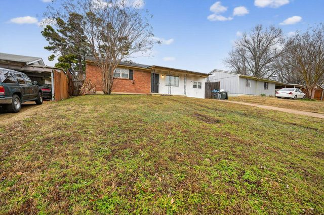 748 WESTERN PARK DR, Memphis, TN 38109