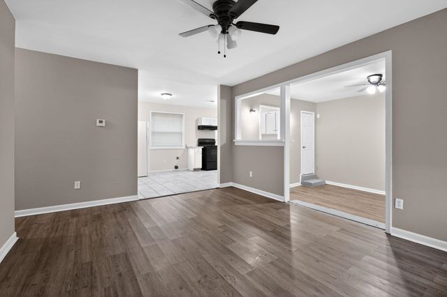 748 WESTERN PARK DR, Memphis, TN 38109