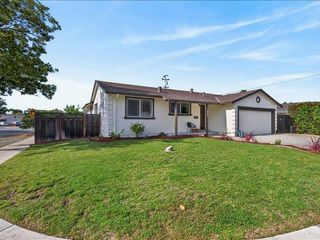1423 Santa Fe Drive, San Jose, CA 95118