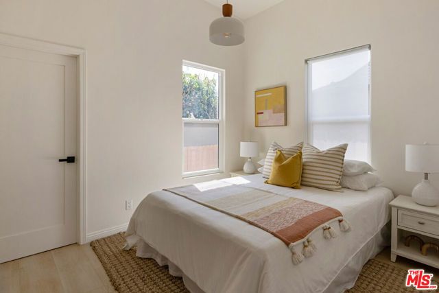 560 N Westlake Avenue, Los Angeles, CA 90026