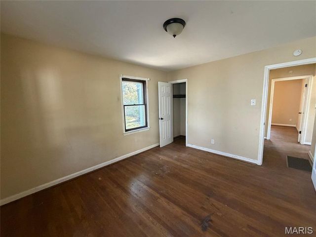 7625 Belwood Drive, St Louis, MO 63121