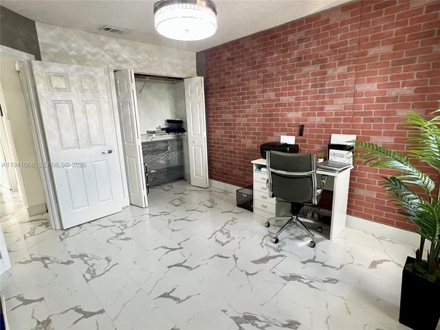 8618 SW 161st Pl, Miami, FL 33193