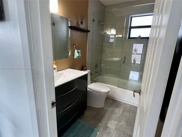 8618 SW 161st Pl, Miami, FL 33193