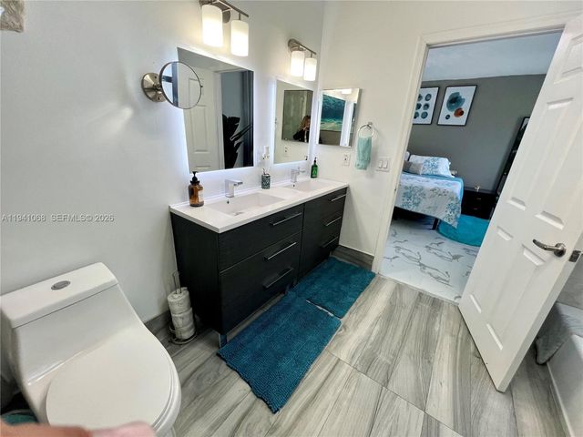 8618 SW 161st Pl, Miami, FL 33193