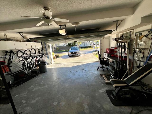 8618 SW 161st Pl, Miami, FL 33193