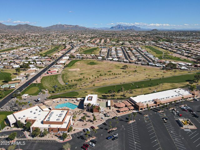 2416 N SNEAD Drive, Mesa, AZ 85215