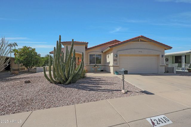 2416 N SNEAD Drive, Mesa, AZ 85215