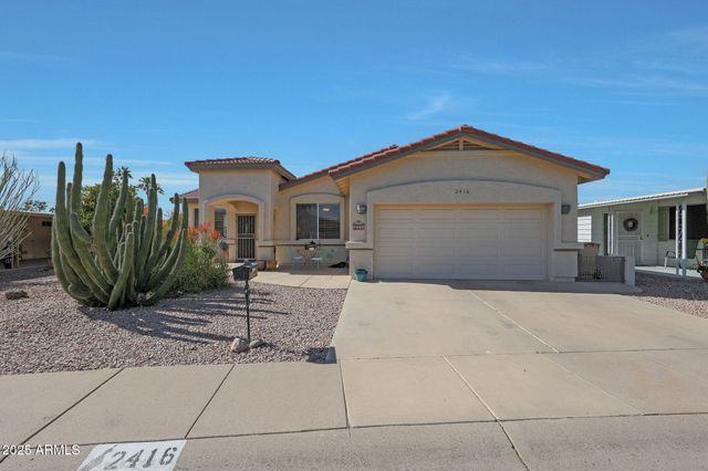 2416 N SNEAD Drive, Mesa, AZ 85215