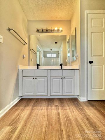 2608 Clarencefield Divide, Charlotte, NC 28216