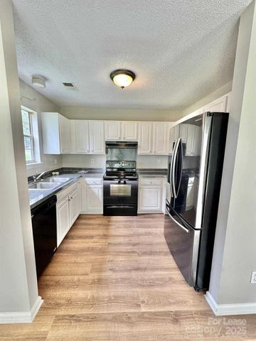 2608 Clarencefield Divide, Charlotte, NC 28216