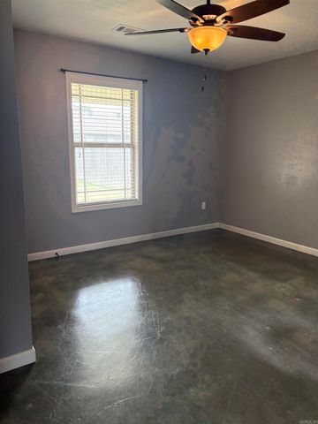 106 Gavin Drive, Paragould, AR 72450