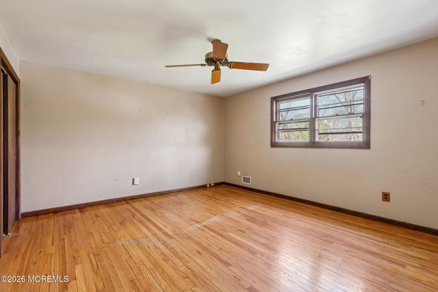 22 Meadowbrook Avenue, Atlantic Highlands, NJ 07716