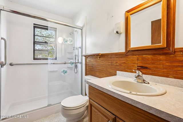 22 Meadowbrook Avenue, Atlantic Highlands, NJ 07716