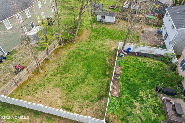 22 Meadowbrook Avenue, Atlantic Highlands, NJ 07716