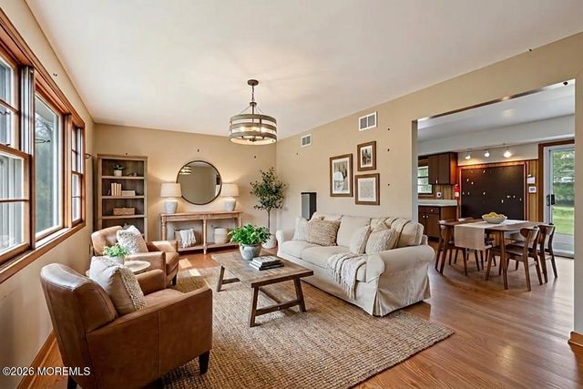 22 Meadowbrook Avenue, Atlantic Highlands, NJ 07716