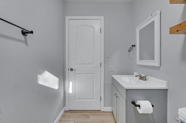7252 Baldwin, Valley Springs, CA 95252
