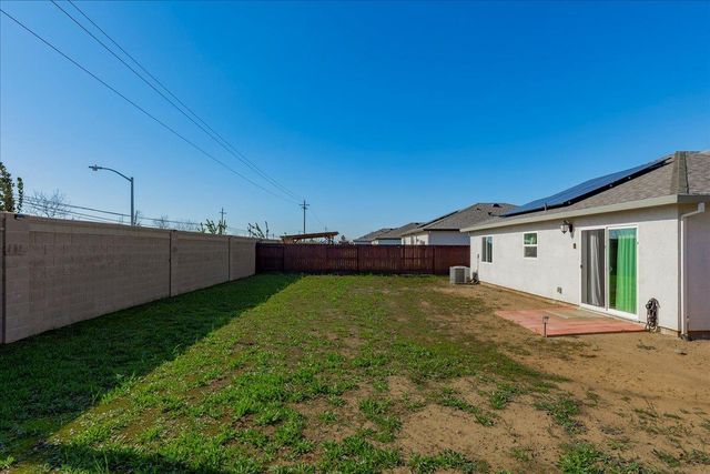 2204 Rick Dr, Marysville, CA 95901