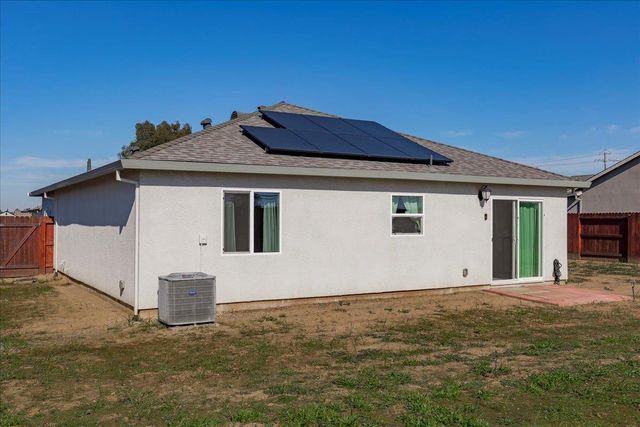 2204 Rick Dr, Marysville, CA 95901