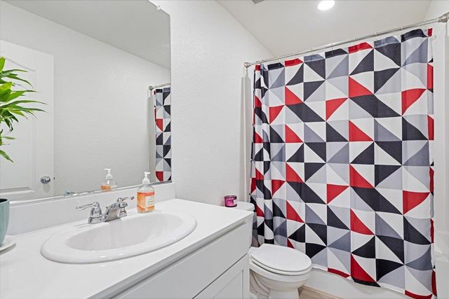 2204 Rick Dr, Marysville, CA 95901