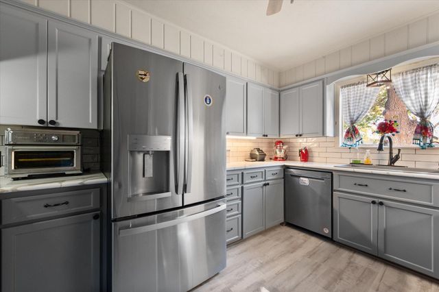 1106 E Tate Street, Brownfield, TX 79316