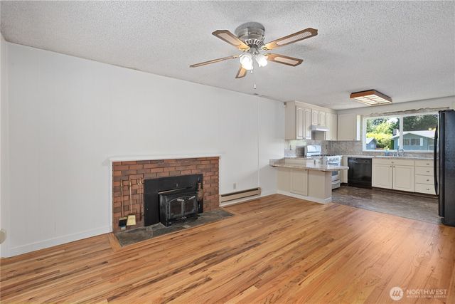 4907 181st Place SW, Lynnwood, WA 98037