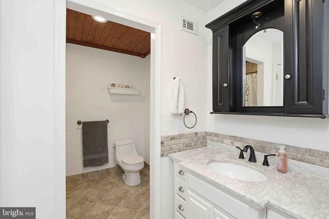 234 CHARLES ST, Southampton, PA 18966