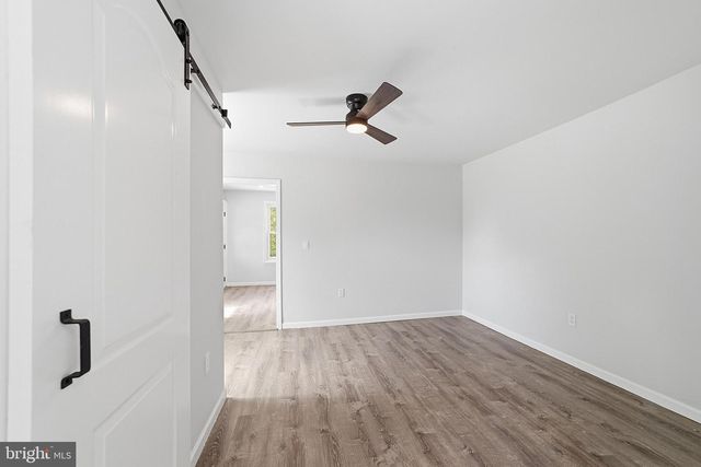 410 DUPONT AVE, Paulsboro, NJ 08066