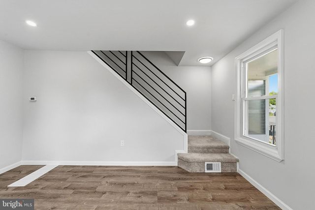 410 DUPONT AVE, Paulsboro, NJ 08066