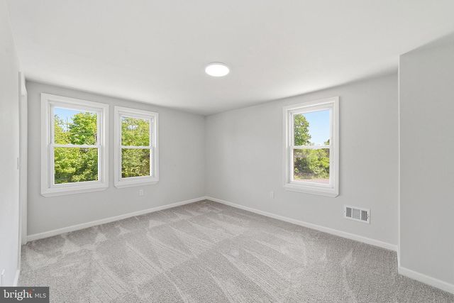410 DUPONT AVE, Paulsboro, NJ 08066