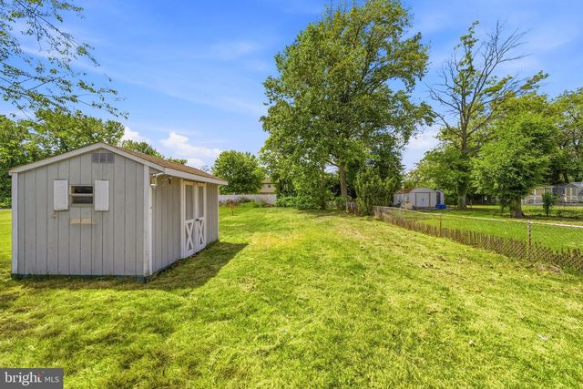 410 DUPONT AVE, Paulsboro, NJ 08066