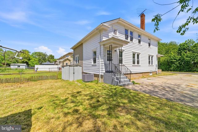 410 DUPONT AVE, Paulsboro, NJ 08066