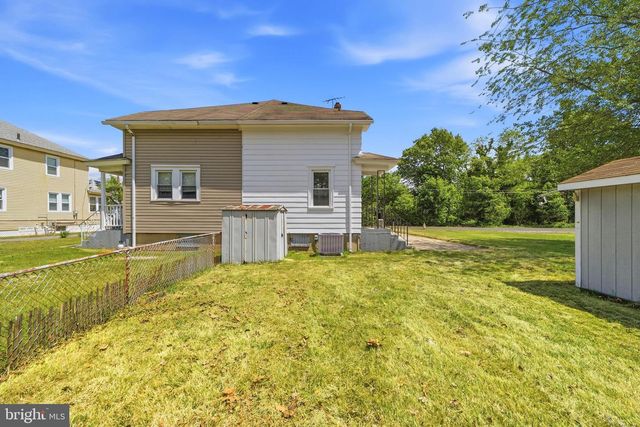 410 DUPONT AVE, Paulsboro, NJ 08066