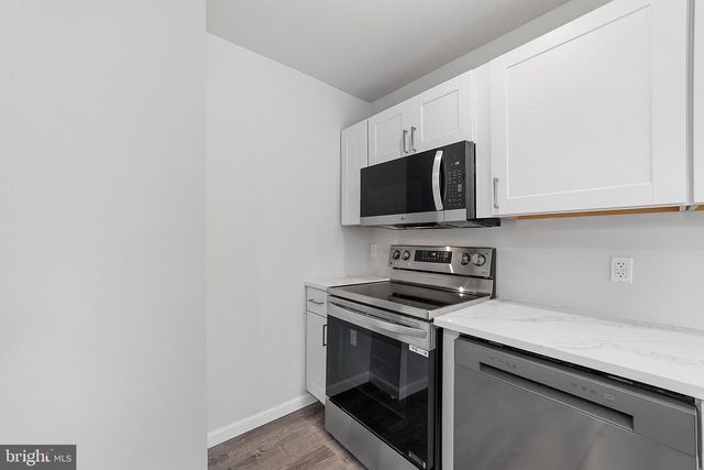 410 DUPONT AVE, Paulsboro, NJ 08066