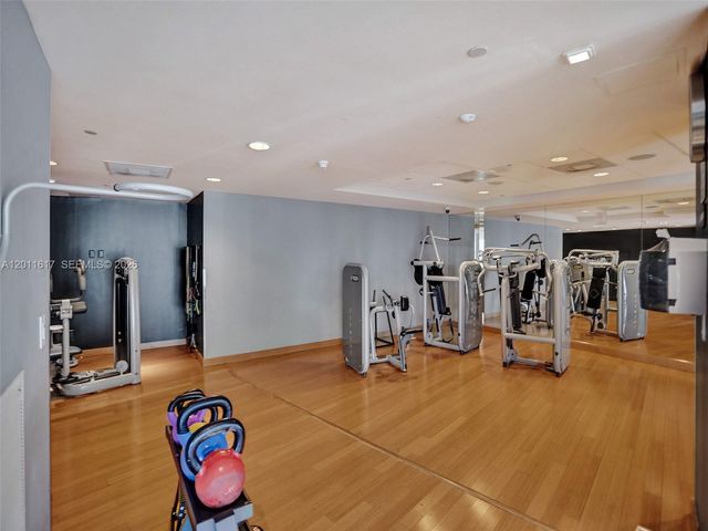 900 Biscayne Blvd 1808, Miami, FL 33132