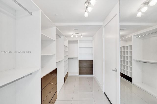 900 Biscayne Blvd 1808, Miami, FL 33132