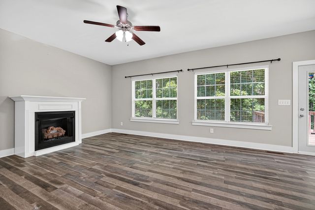 105 Shiloh Ln, Smithville, TN 37166