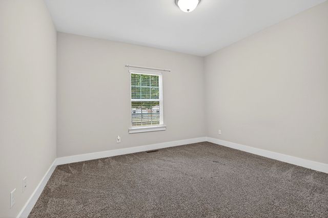 105 Shiloh Ln, Smithville, TN 37166